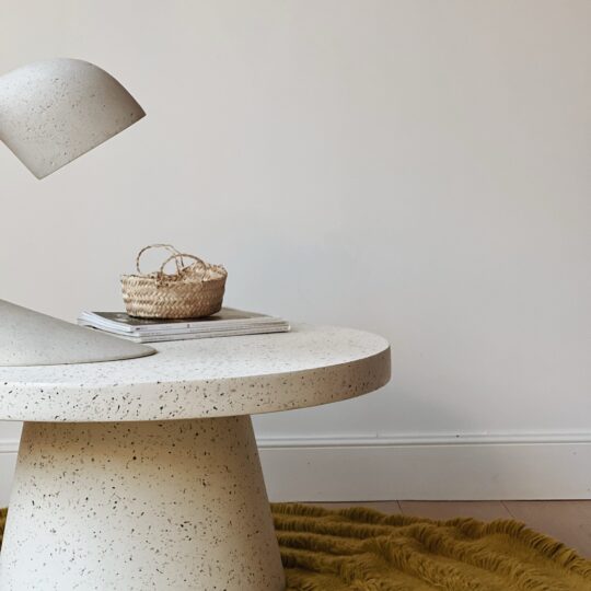 Table basse ronde en terrazzo – Image 3