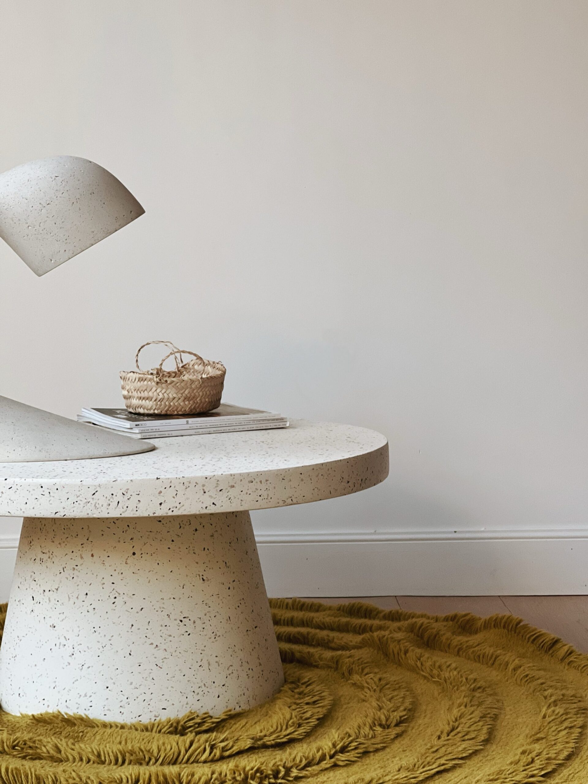 Table basse ronde en terrazzo – Image 3