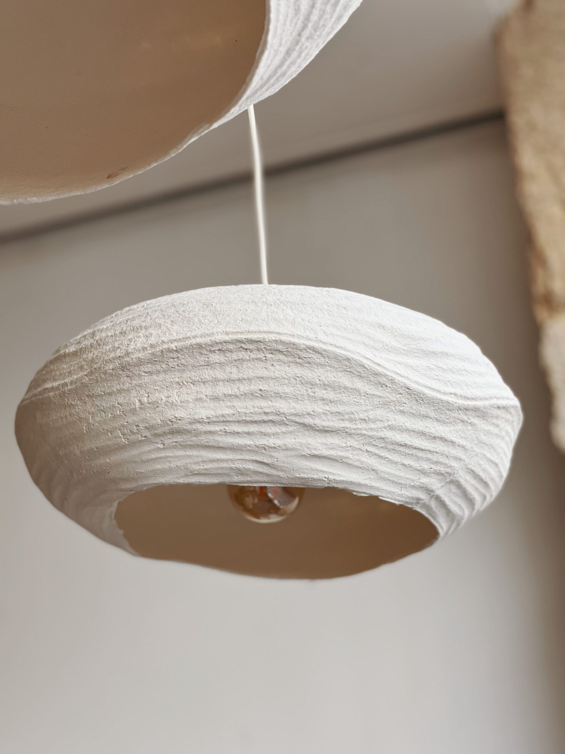 Suspension nuage en papier mâché – Image 3