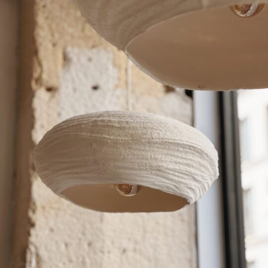 Suspension nuage en papier mâché – Image 1