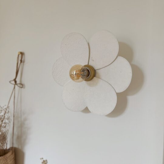 Applique murale Fleur en papier mâché – Image 3