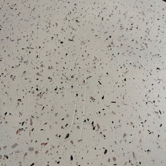 Table basse ronde en terrazzo – Image 5