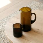 Pichet en verre ambré