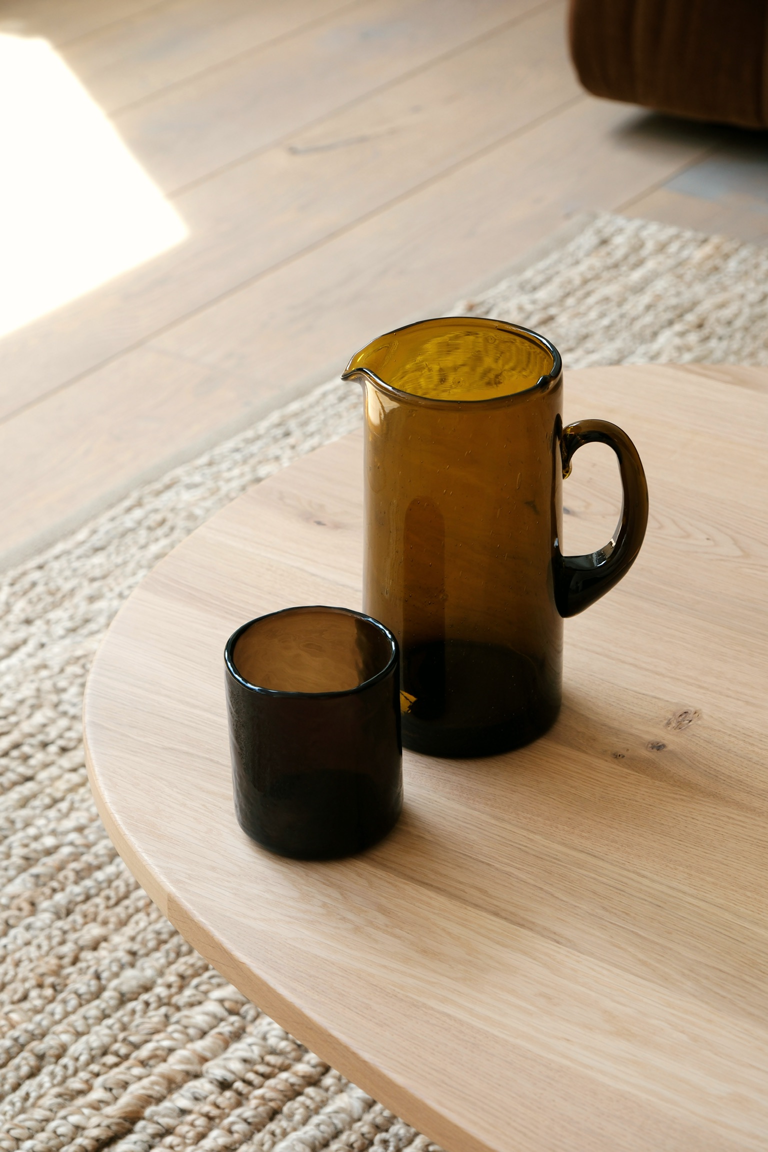 Pichet en verre ambré