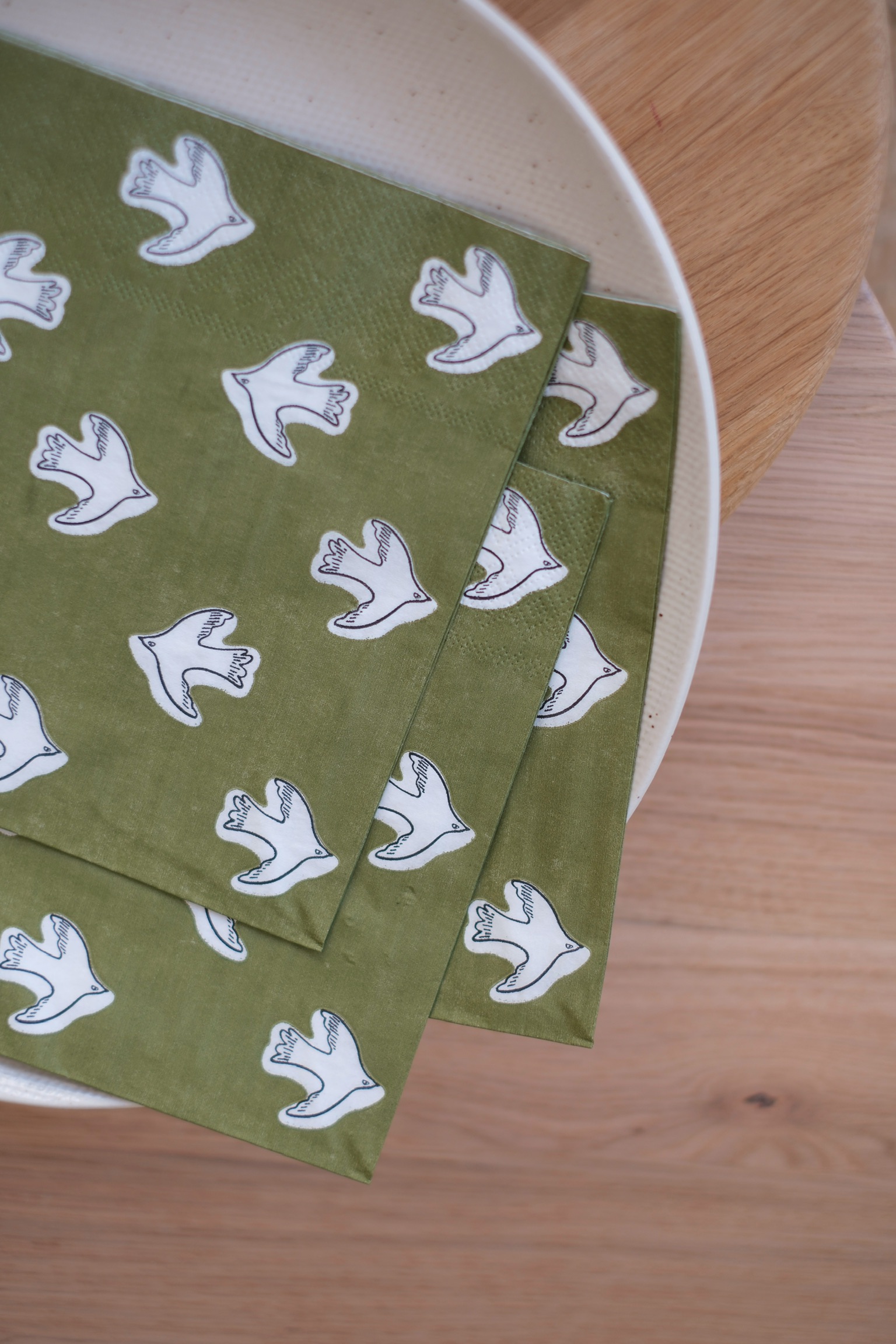 serviettes en papier kaki