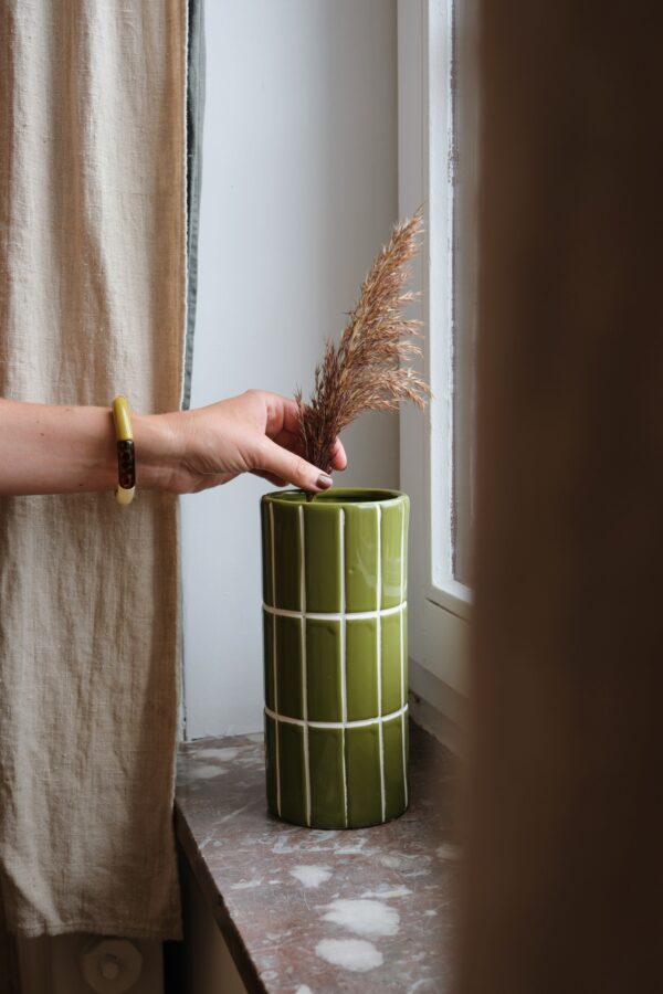 Vase carrelage kaki