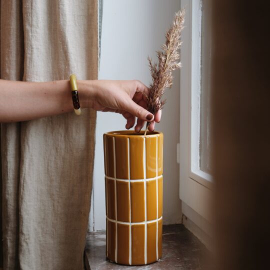 vase carrelage ocre