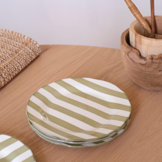 Set assiettes rayées kaki