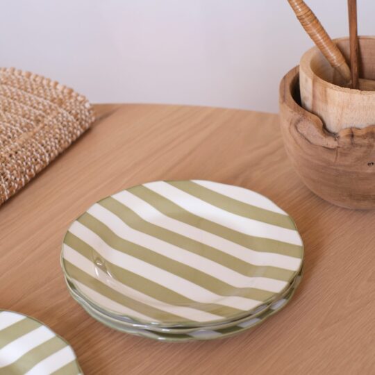Set assiettes rayées kaki