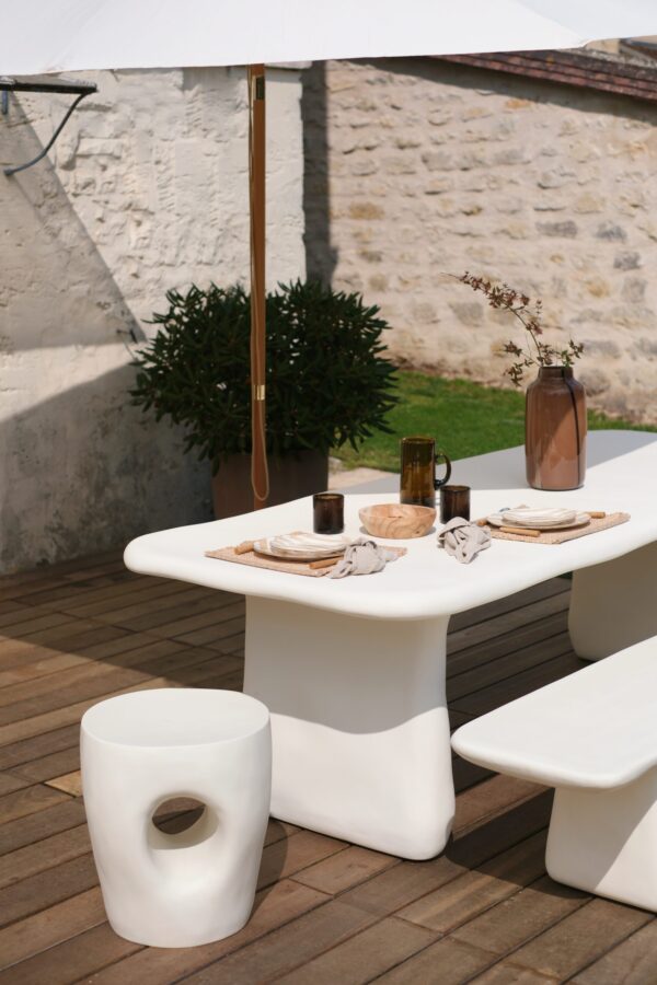 Table de jardin résine blanche