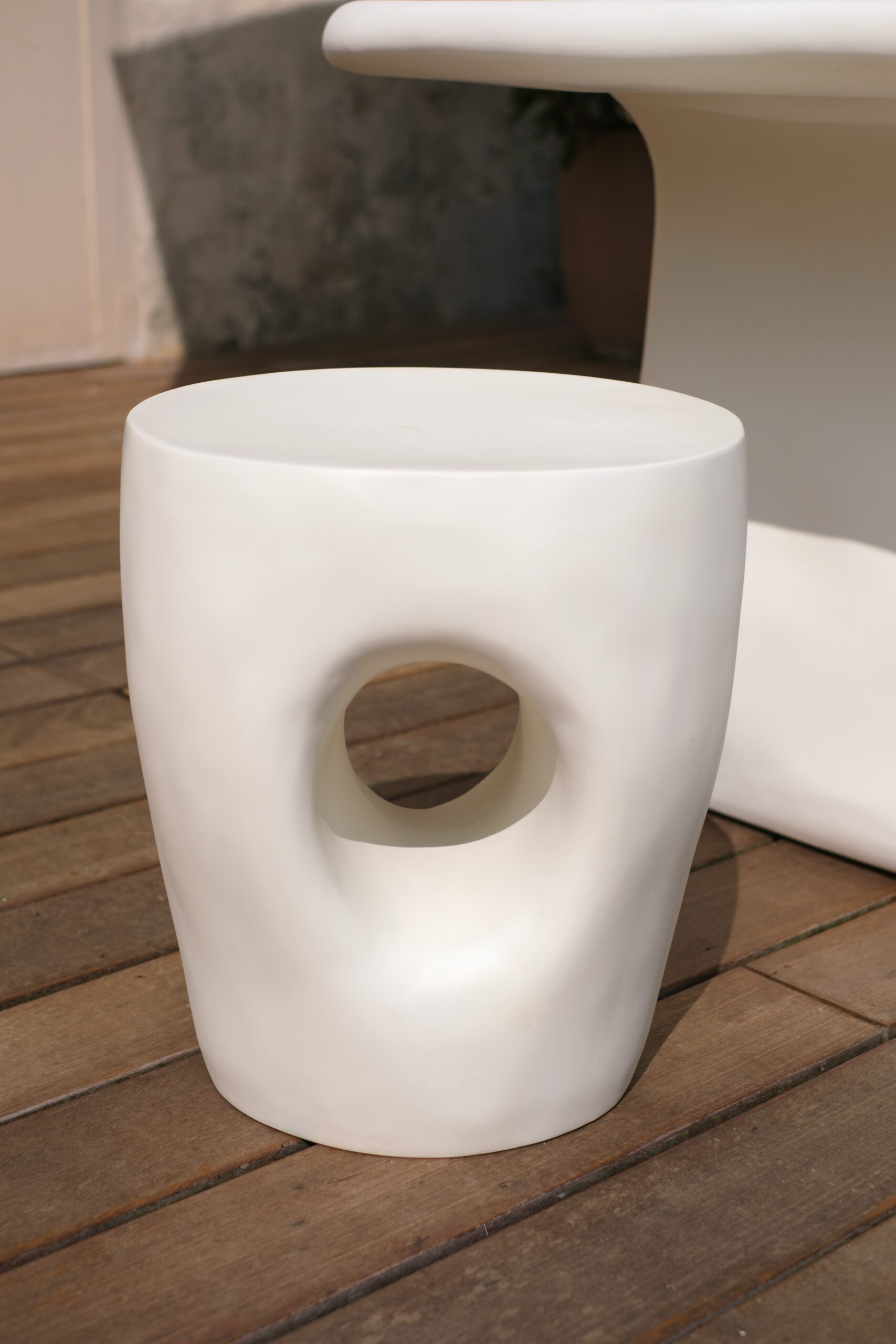 Table de jardin résine blanche
