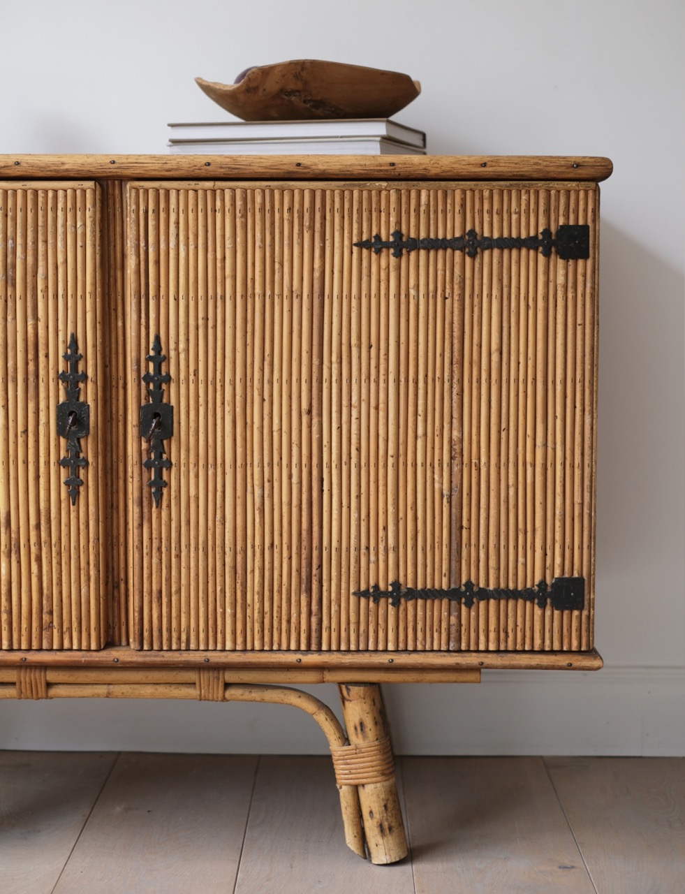 Commode vintage en rotin