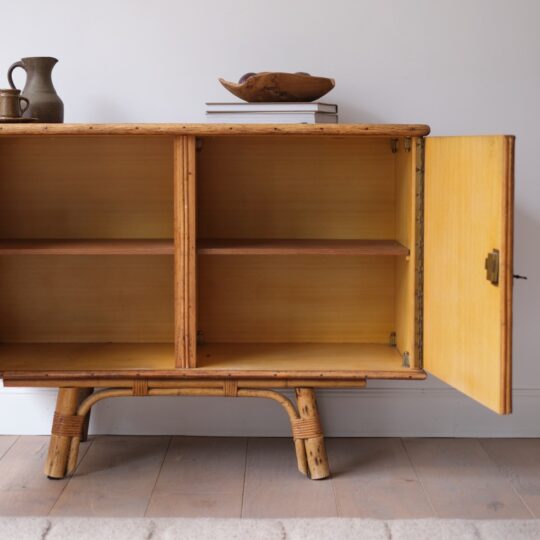 Buffet vintage en rotin naturel