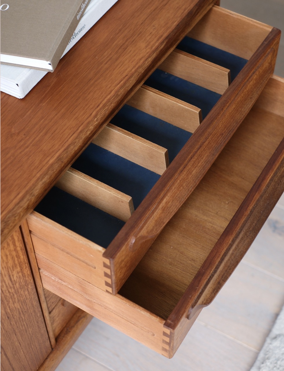 Enfilade vintage en teck Hortense – Image 3