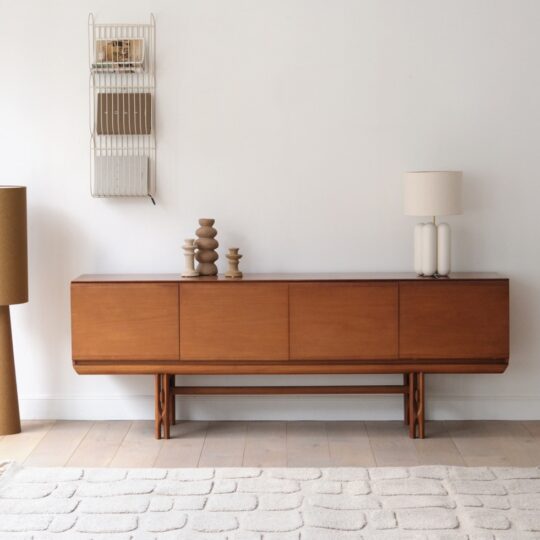 enfilade en teck White & Newton