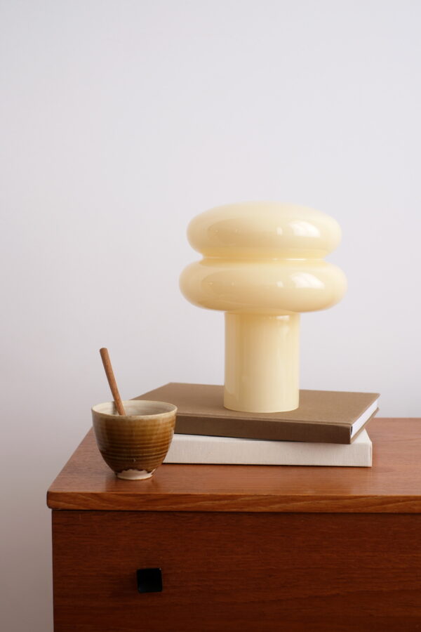 lampe à poser en verre coloré