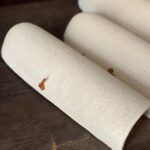 Applique murale en grès chamotté blanc
