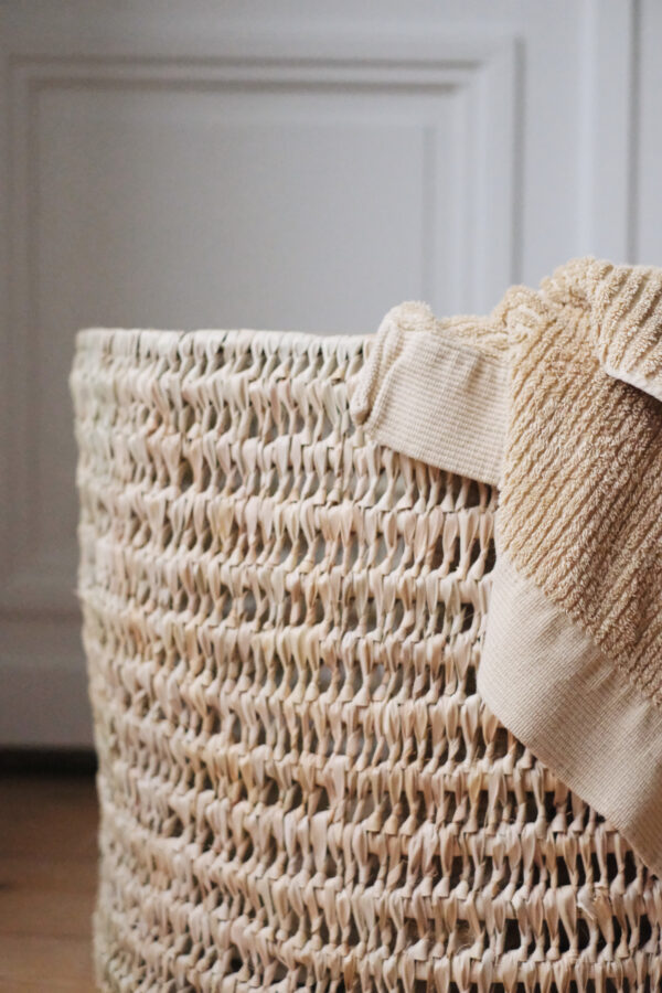 Grand panier en paille détail