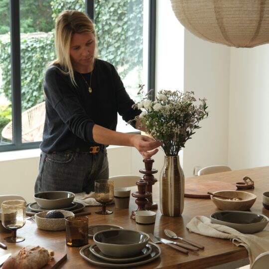 présentation table vaisselle porcelaine