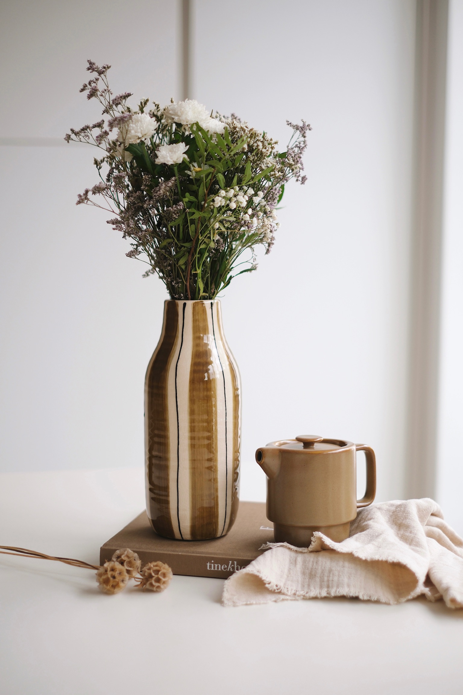 vase céramique rayé