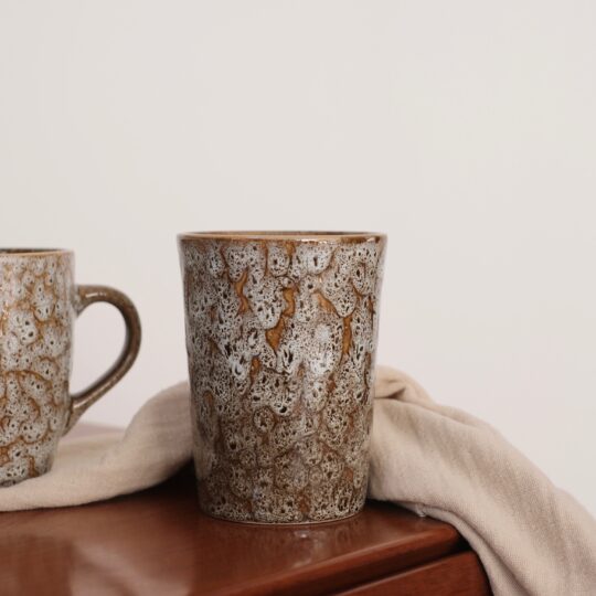 mug rustique moucheté sans hanse