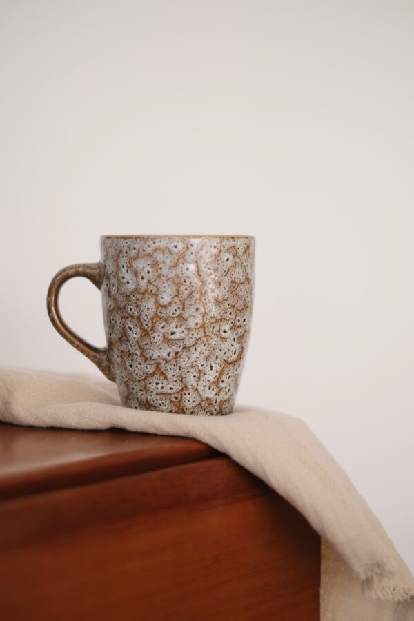 mug moucheté rustique