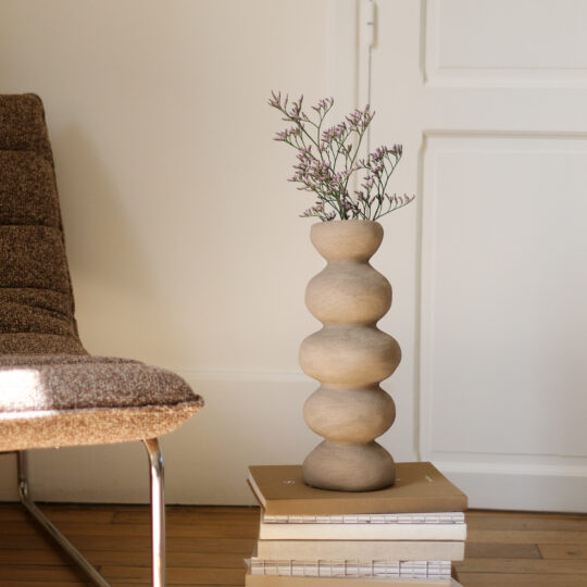 Vase en céramique ondulé – Image 1