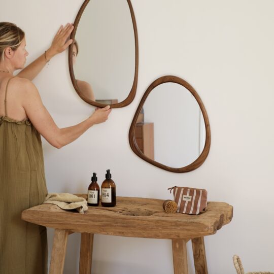 Miroir organique en bois - 2 tailles – Image 1