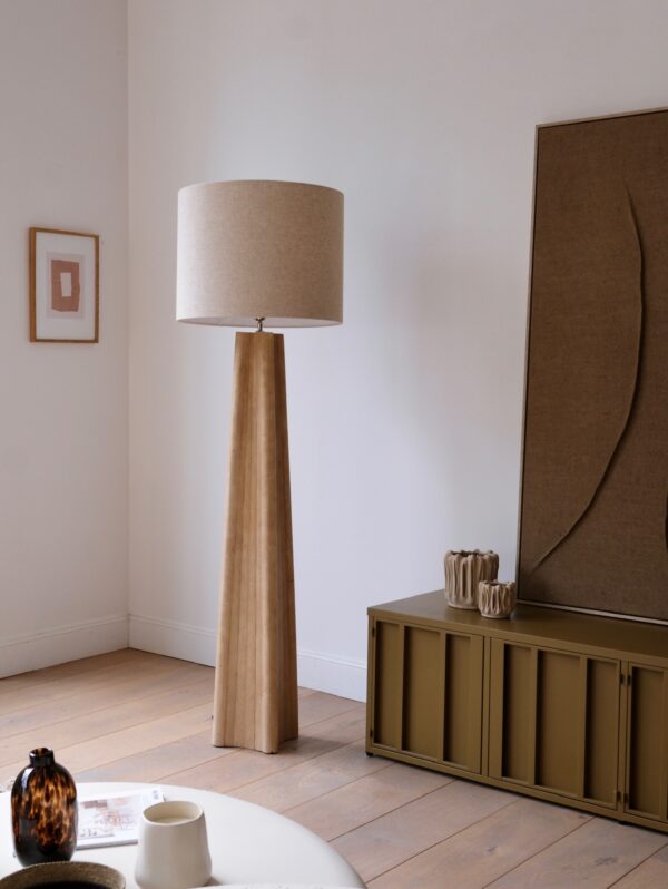 Lampadaire en bois de manguier