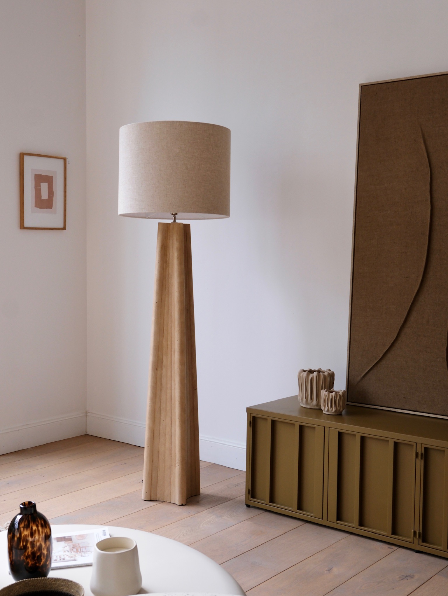 Lampadaire en bois de manguier