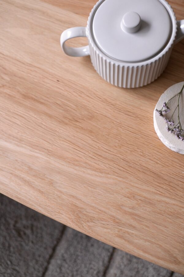 détail table basse chêne naturel