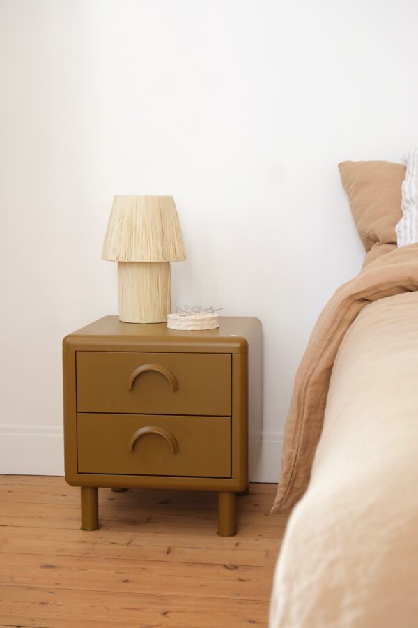 lampe à poser en raphia