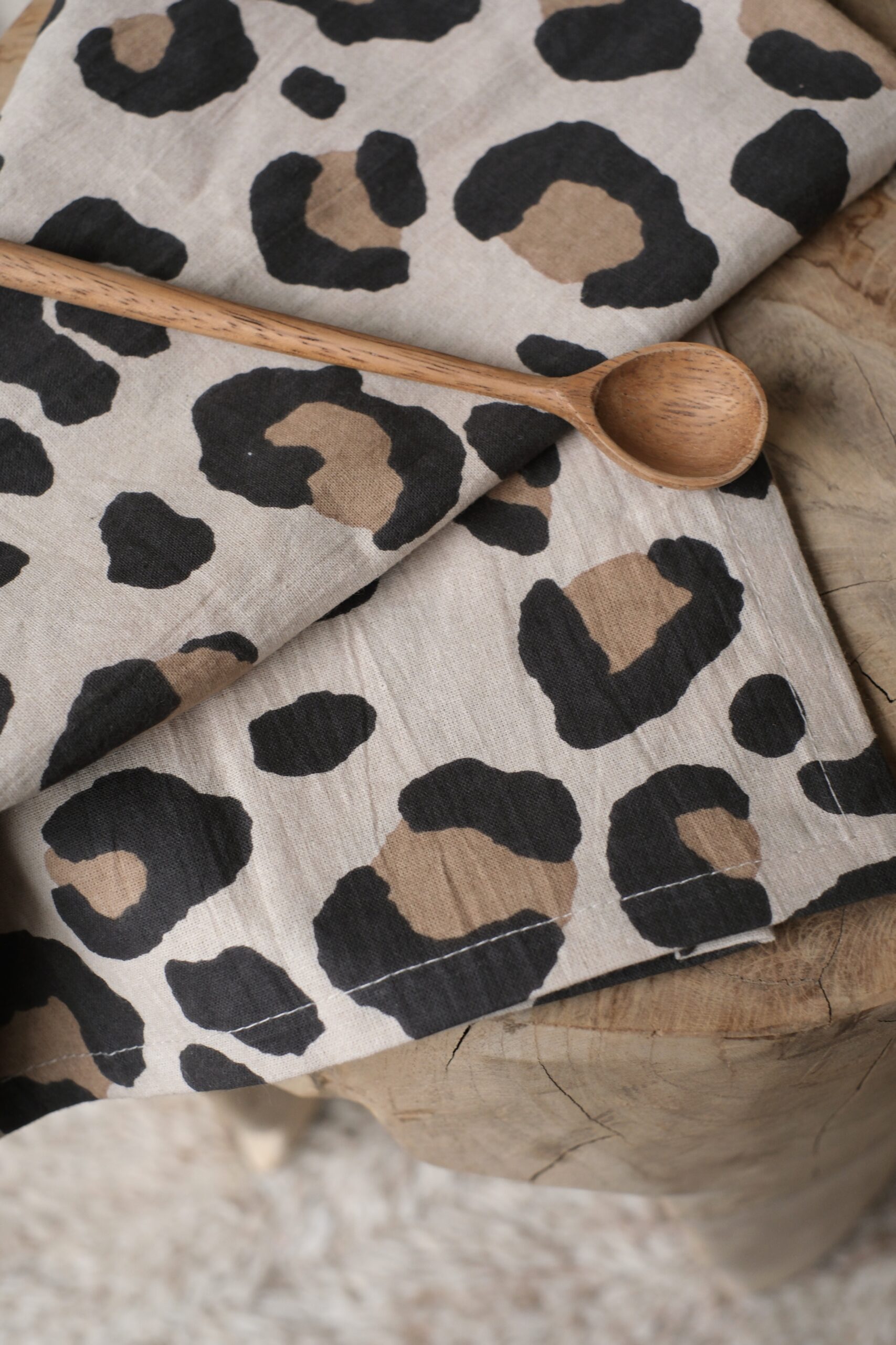 serviette de table léopard