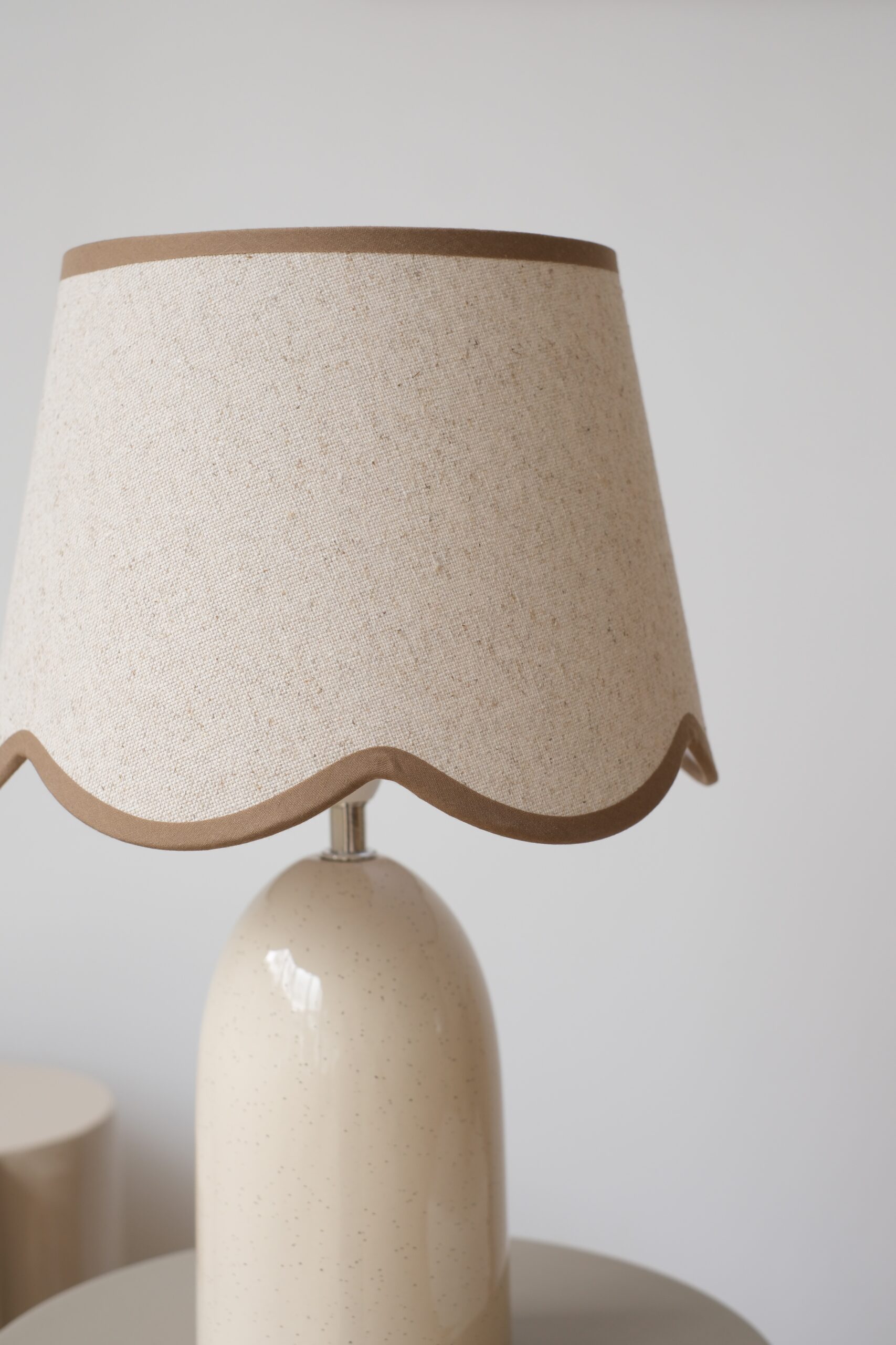 lampe à poser céramique écru abat-jour lin