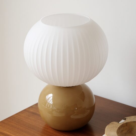 Lampe de table Globe – Image 2