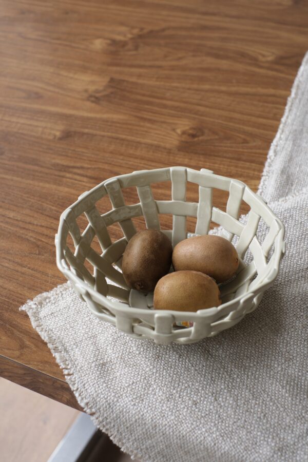 Saladier en céramique ajouré