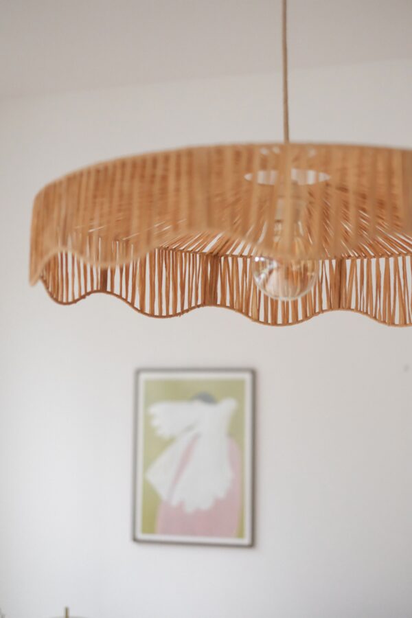 Suspension en raphia tressé