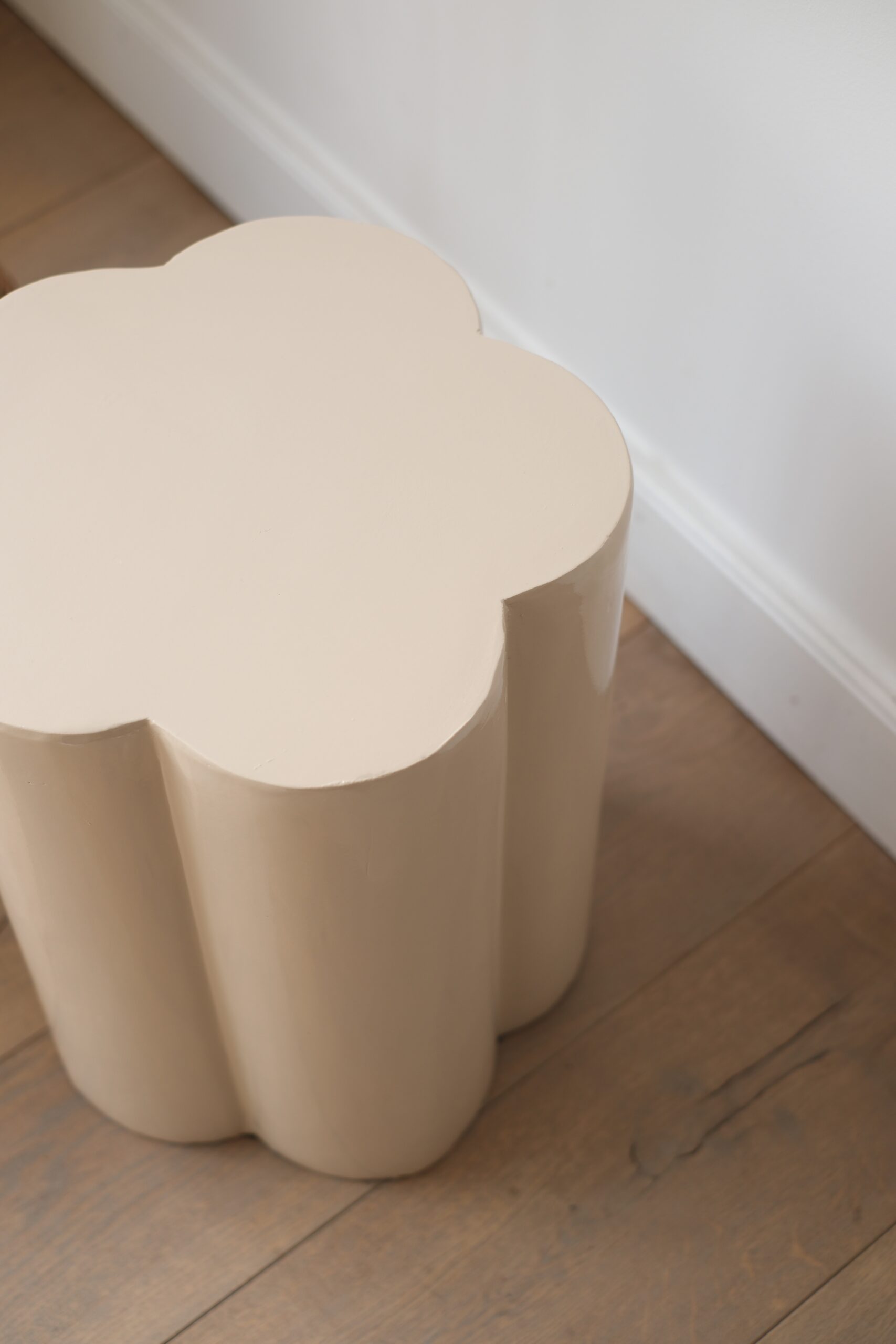 Bout de canapé Fleur – Image 3