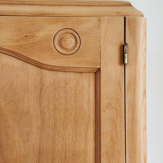 Armoire vintage en bois brut – Image 7
