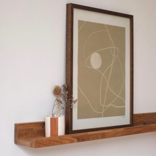 étagère porte cadre en chêne