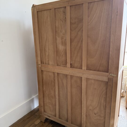 Armoire vintage en bois brut – Image 9