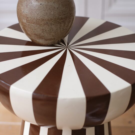 Tabouret rayures marron – Image 5