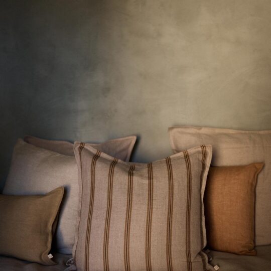 Housse de coussin rayures corde/ noisette – Image 1