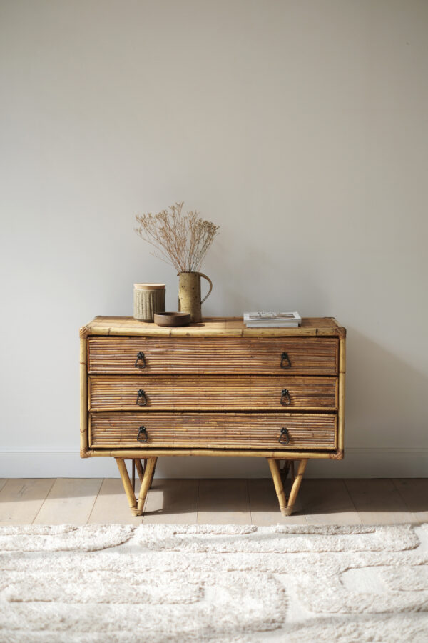 commode en rotin vintage
