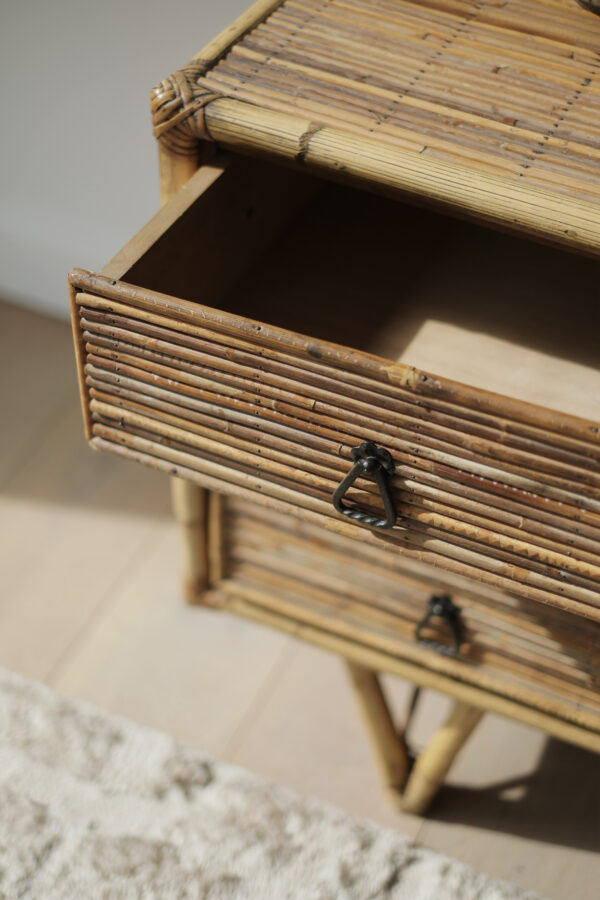 commode en rotin vintage
