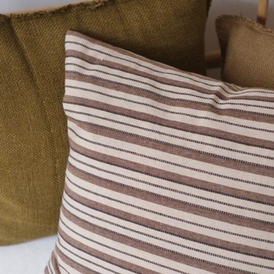 détail housse coussin rayé