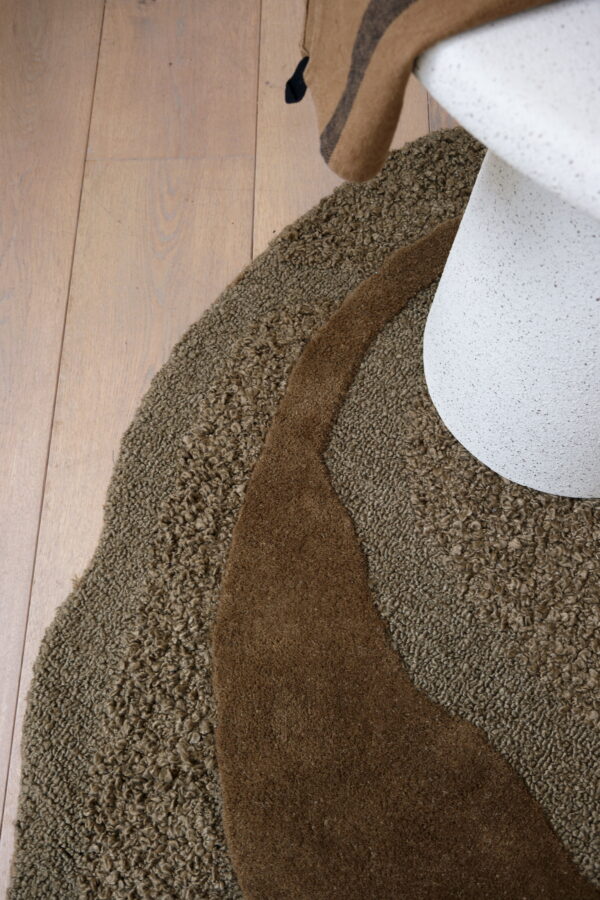 tapis rond en laine brun
