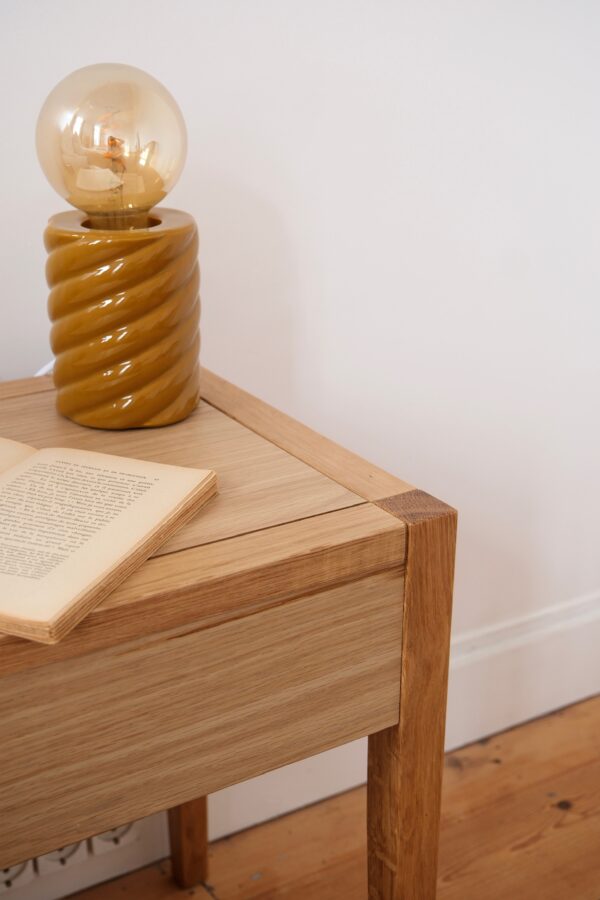 détail table de chevet