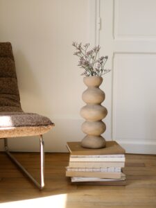 Le vase, cet indispensable qui se glisse partout dans un intérieur et révèle votre personnalité déco. 🌞 Notre sélection est à retrouver sur l’eshop !