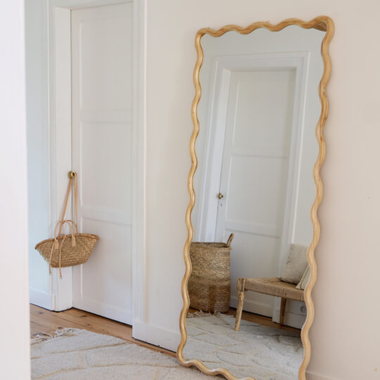 grand miroir ondulé bois clair